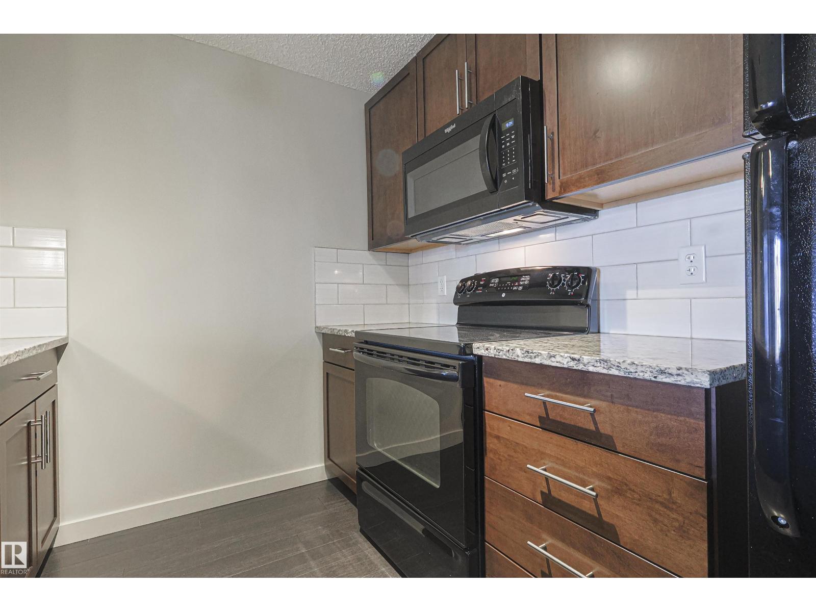 #230 6076 Schonsee Wy Nw Nw, Edmonton, Alberta  T5Z 0K8 - Photo 10 - E4455048