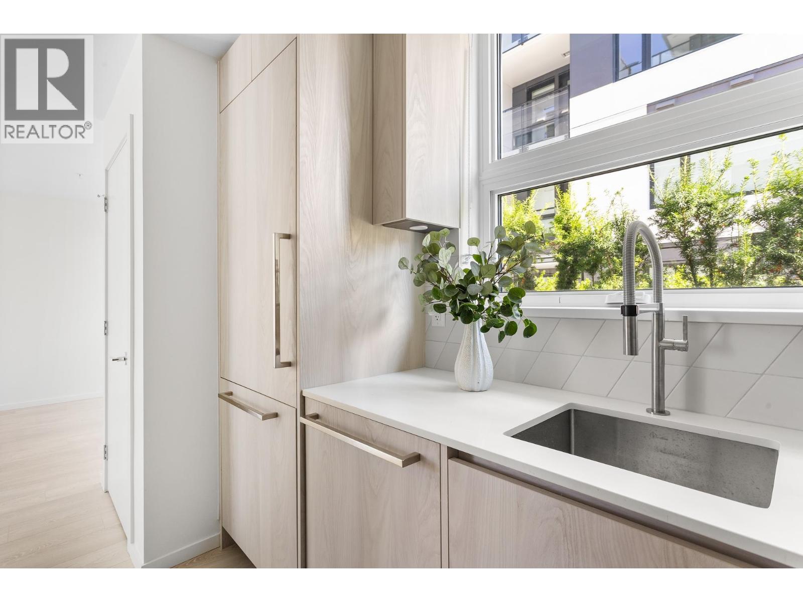 3249 Clive Avenue, Vancouver, British Columbia  V5R 4V3 - Photo 9 - R3040205