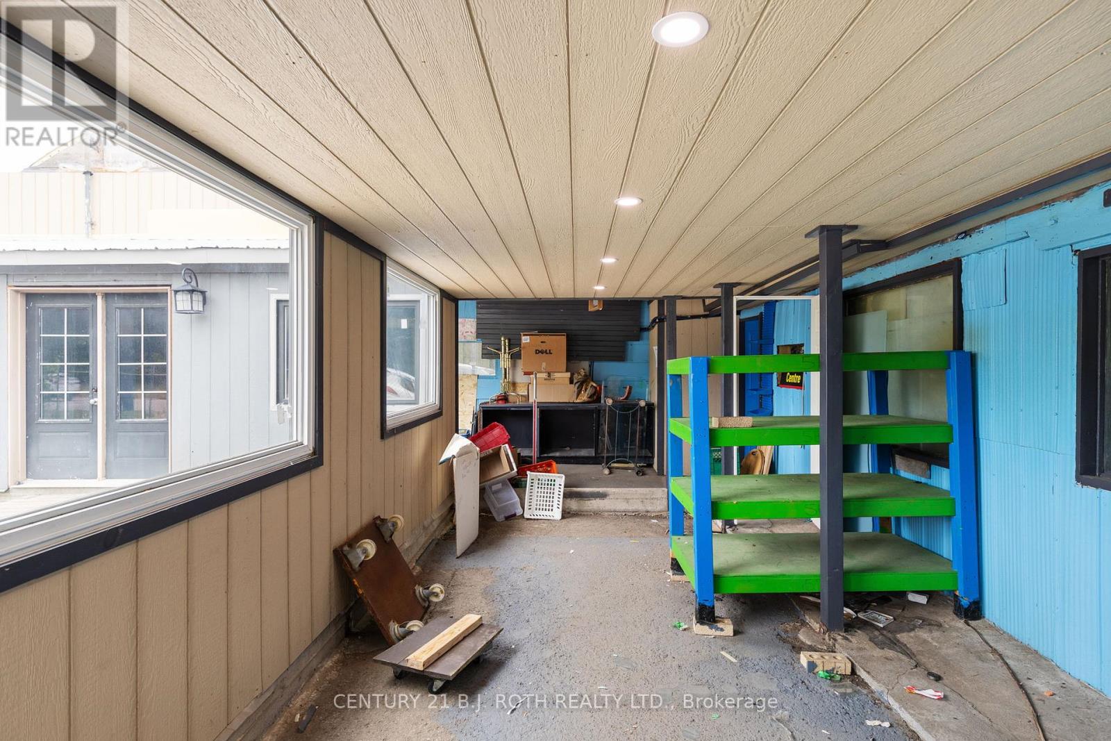 1285 Bayfield Street N, Springwater (Midhurst), Ontario  L9X 0P1 - Photo 16 - S12242816
