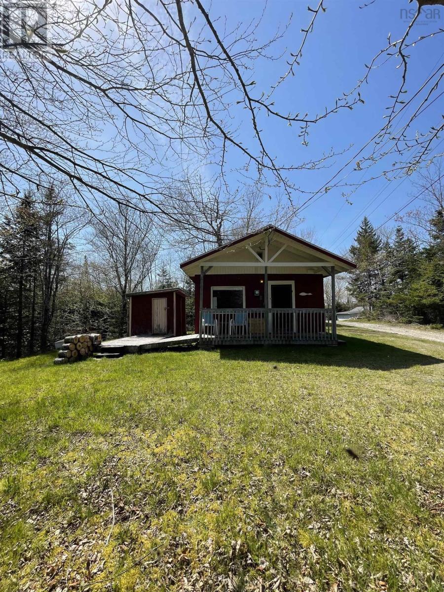 25 Ton Timber Hills Road, Moser River, Nova Scotia
