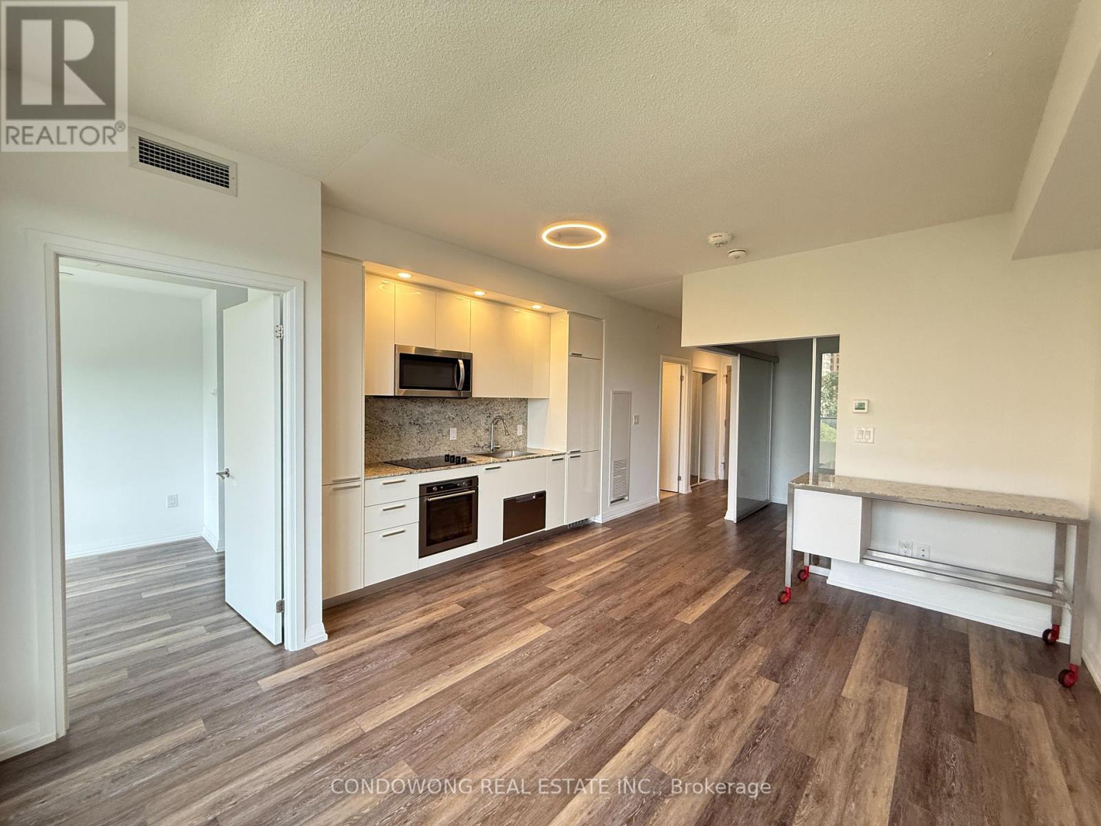 715 - 75 Canterbury Place, Toronto, Ontario  M2N 0L2 - Photo 4 - C12368583