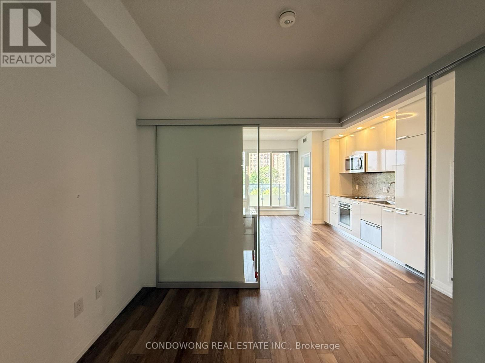 715 - 75 Canterbury Place, Toronto, Ontario  M2N 0L2 - Photo 9 - C12368583