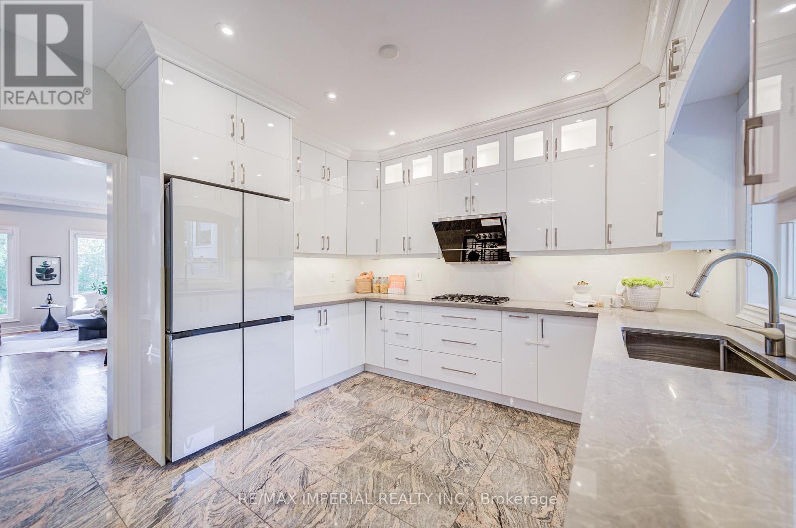 206 Hollywood Avenue, Toronto, Ontario  M2N 3K6 - Photo 18 - C12368608
