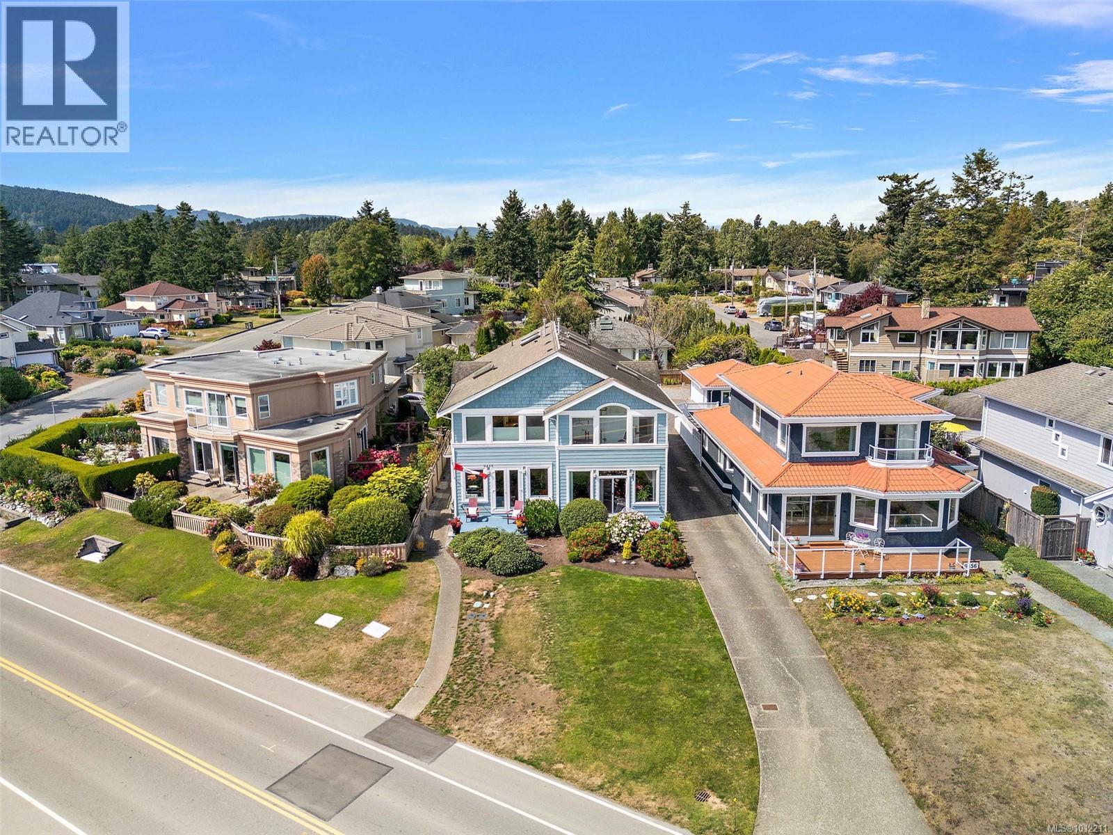 Property at 9452 Lochside Dr image 3