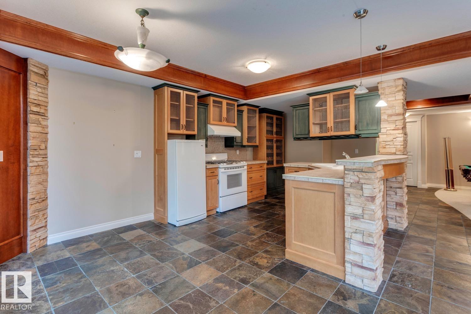 957 Hollingsworth Bn Nw, Edmonton, Alberta  T6R 3G8 - Photo 51 - E4449038