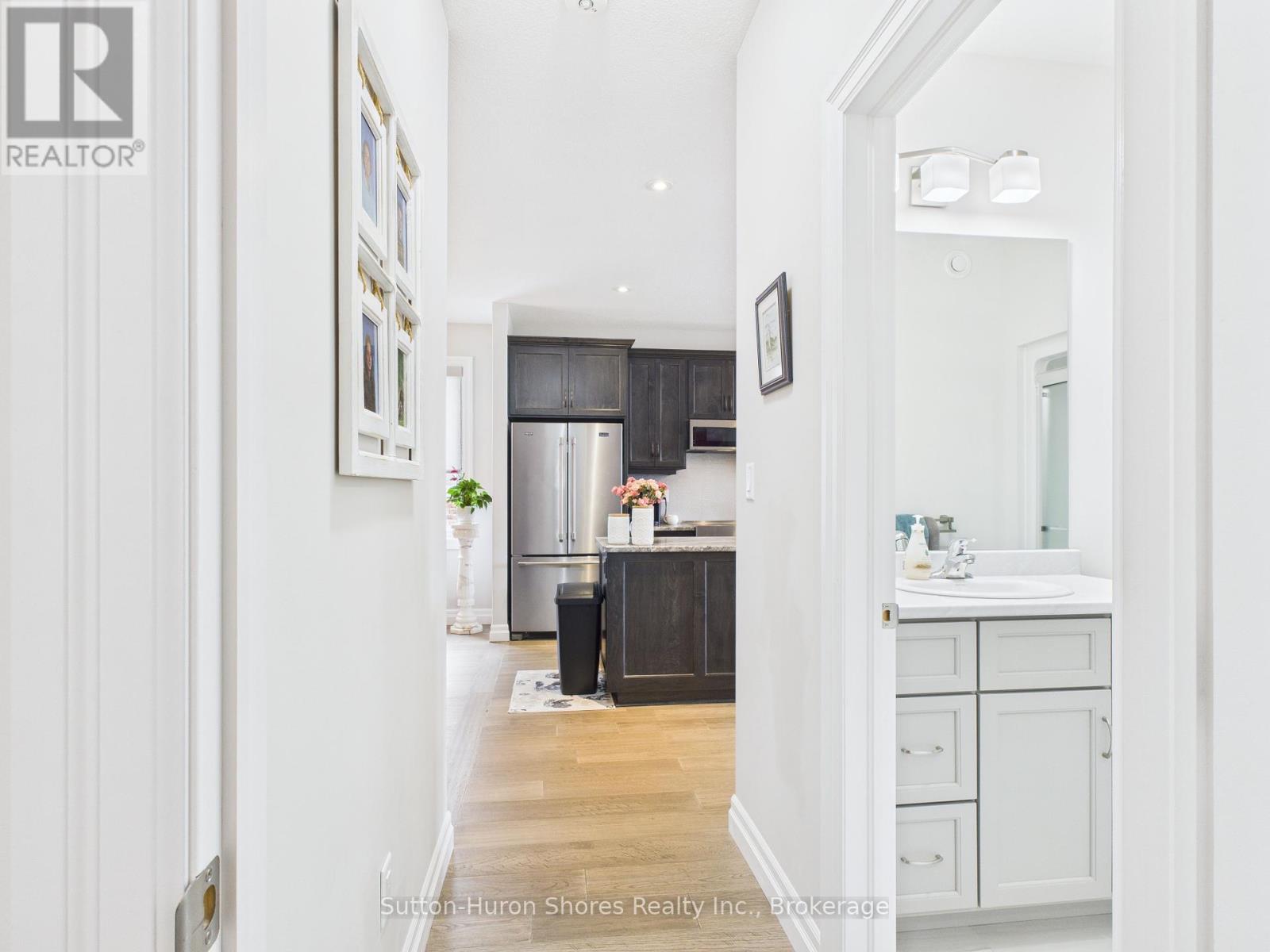 404 Devonshire Road, Saugeen Shores, Ontario  N0H 2C3 - Photo 15 - X12368718