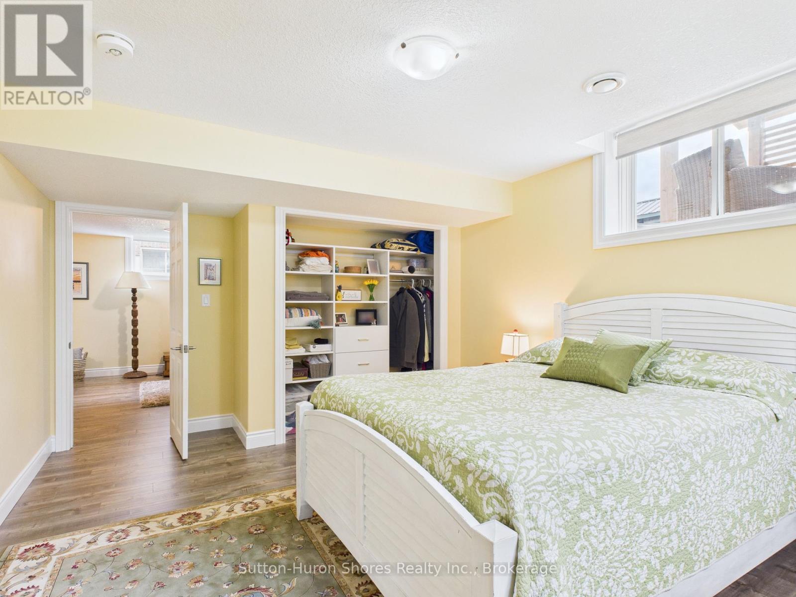 404 Devonshire Road, Saugeen Shores, Ontario  N0H 2C3 - Photo 37 - X12368718