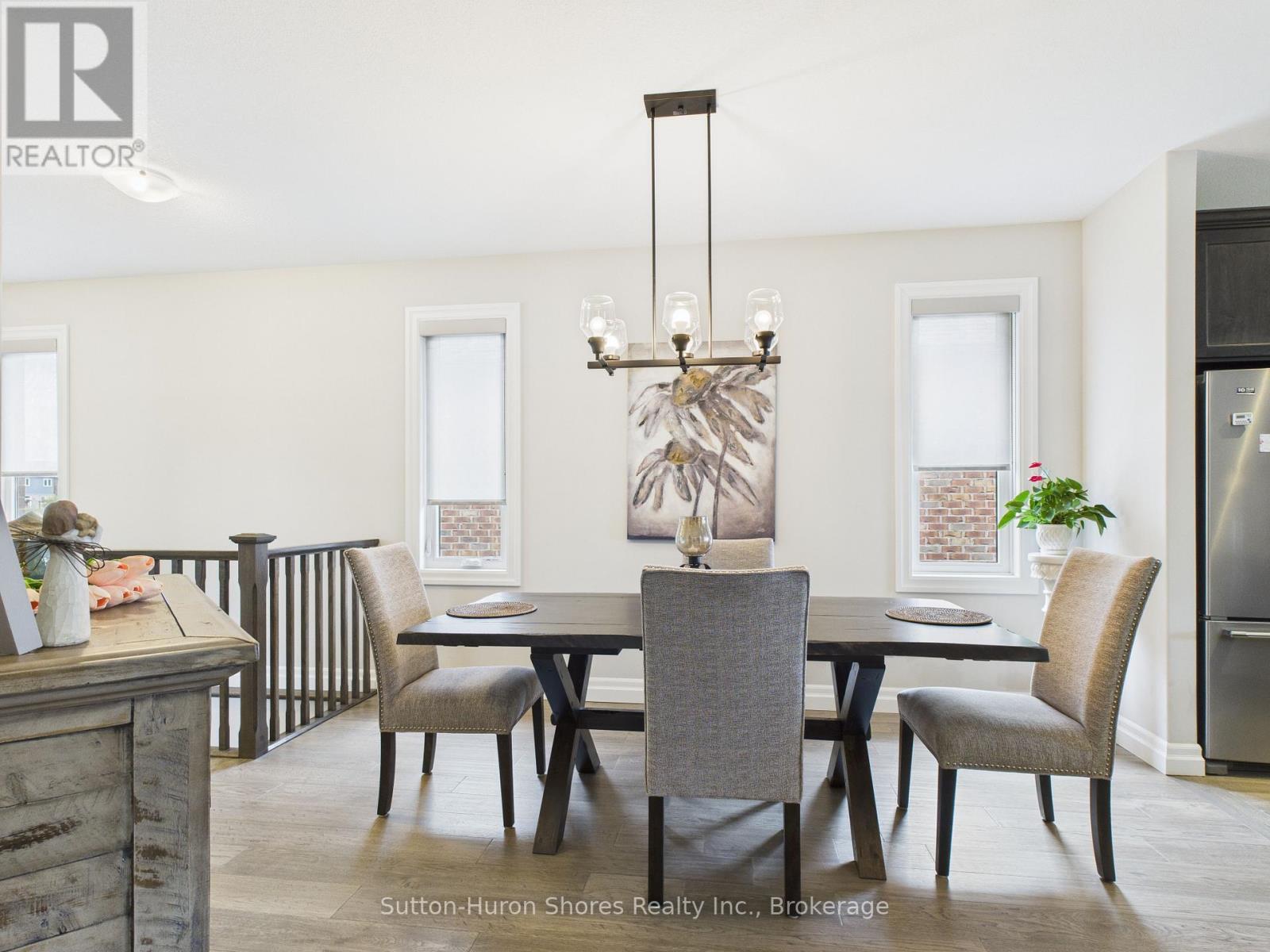 404 Devonshire Road, Saugeen Shores, Ontario  N0H 2C3 - Photo 5 - X12368718