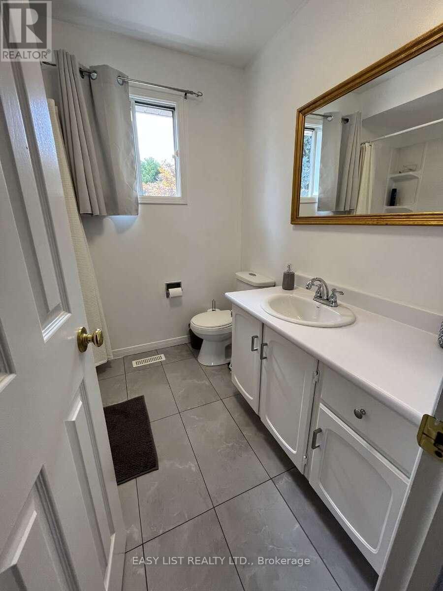 102 Burwell Crescent, Markham, Ontario  L3P 6V1 - Photo 18 - N12368598