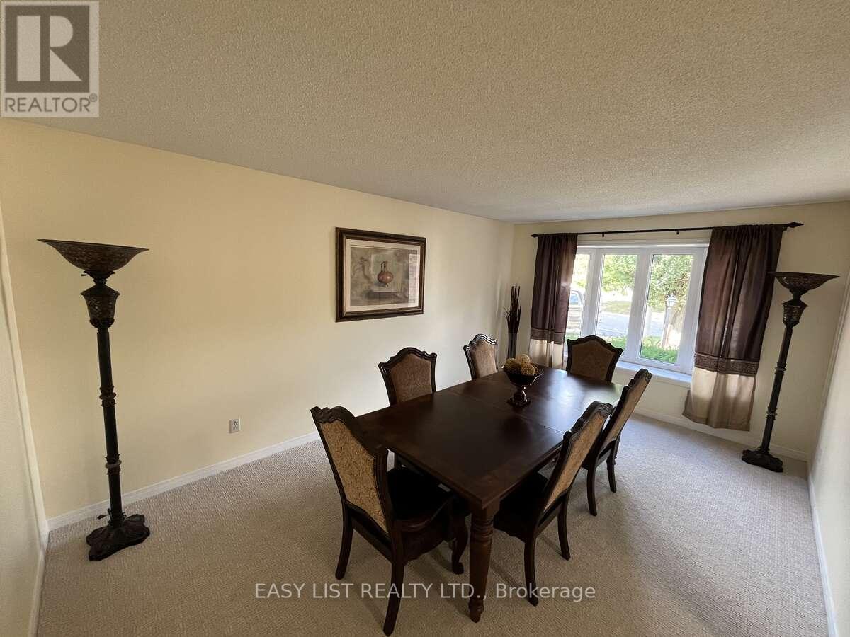 102 Burwell Crescent, Markham, Ontario  L3P 6V1 - Photo 6 - N12368598