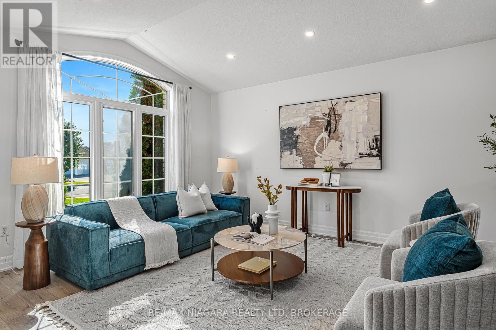 Property at 113 FOXTAIL AVENUE image 5