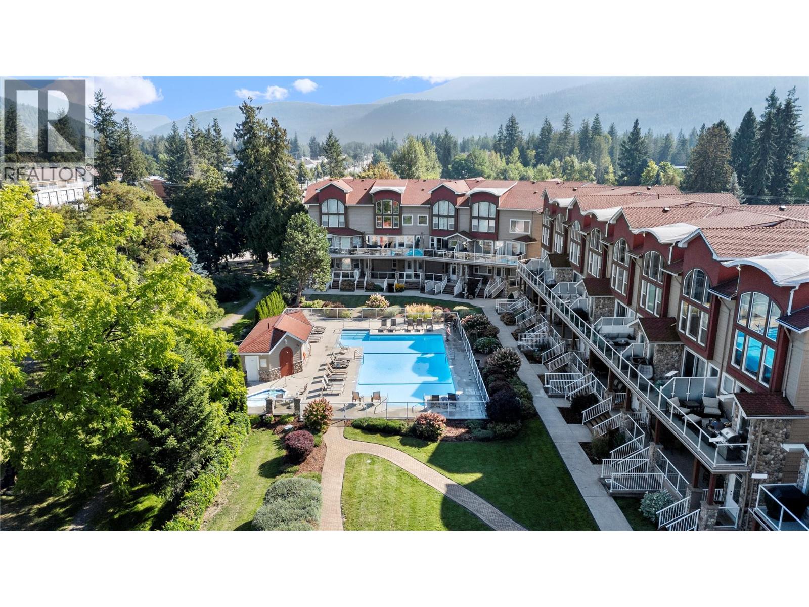 1130 Riverside Avenue Unit# 3, Sicamous, British Columbia