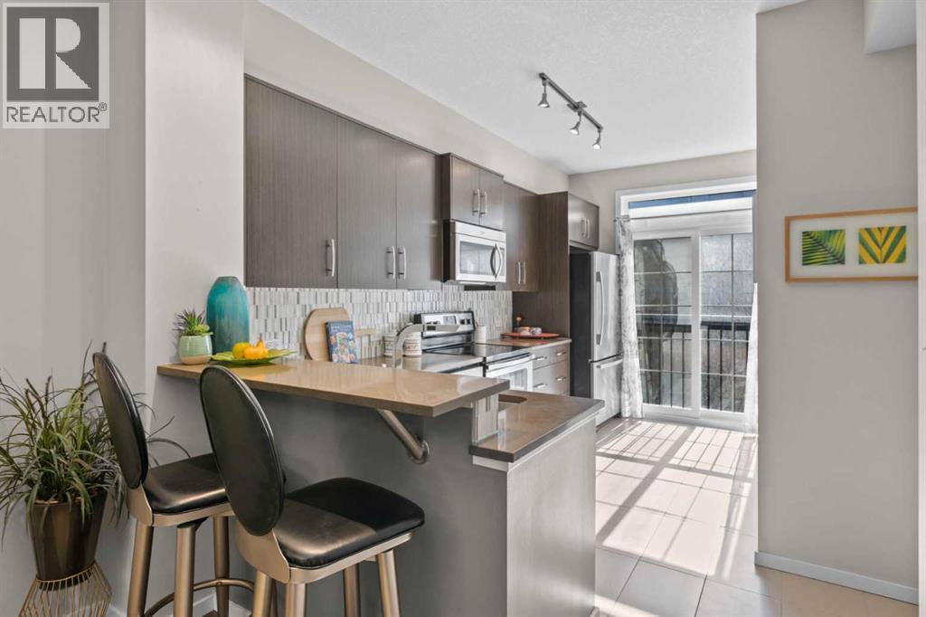 229 Ascot Circle Sw, Calgary, Alberta  T3H 0X2 - Photo 10 - A2246425