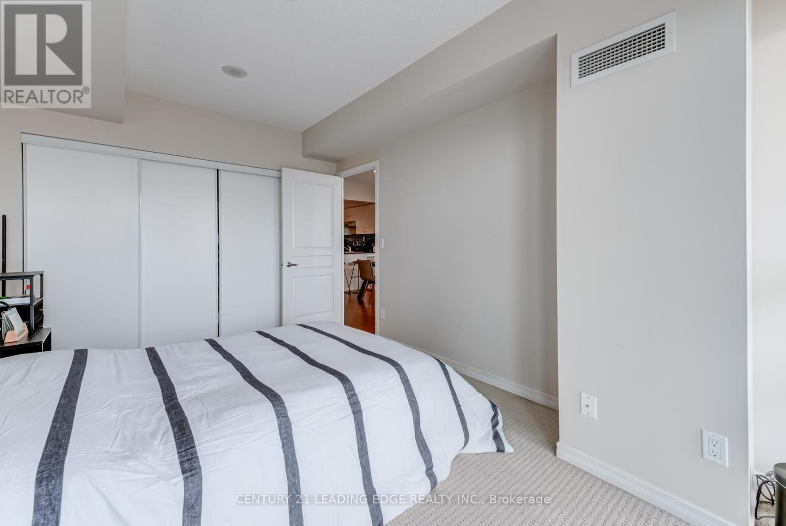 601 - 2240 Lake Shore Boulevard W, Toronto (Mimico), Ontario  M8V 1A5 - Photo 18 - W12368618