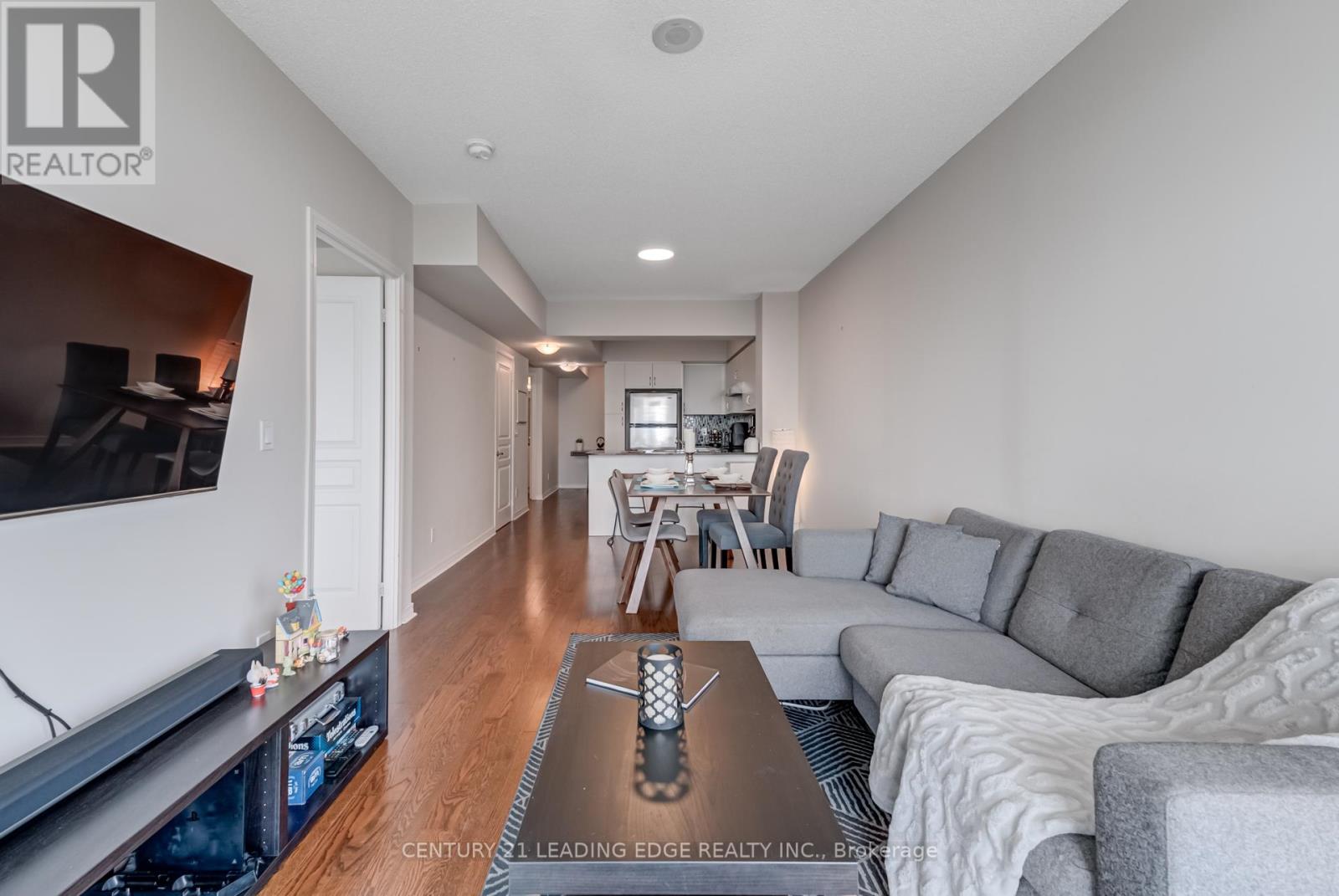 601 - 2240 Lake Shore Boulevard W, Toronto (Mimico), Ontario  M8V 1A5 - Photo 7 - W12368618