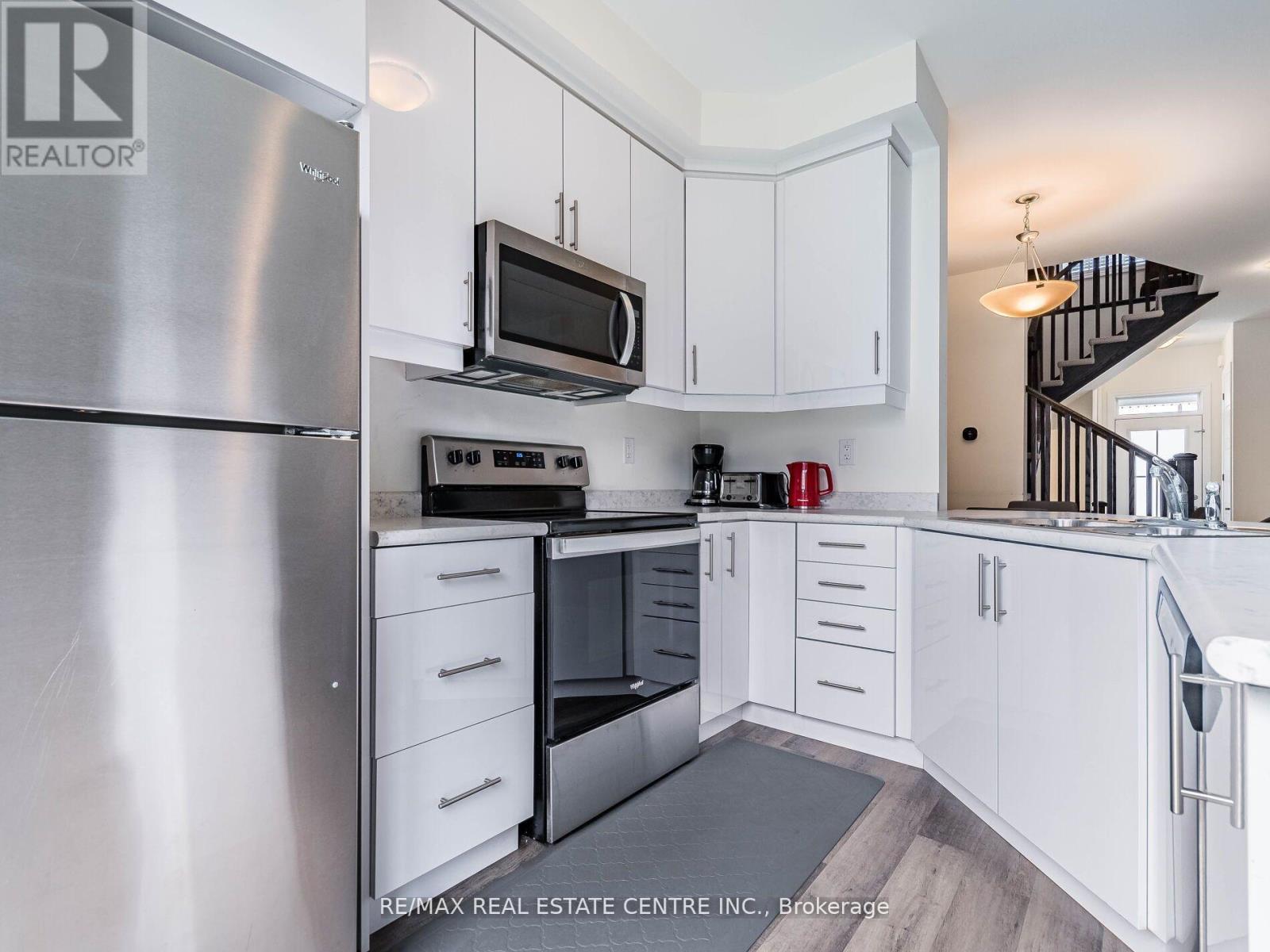 86 - 975 Whitlock Avenue, Milton, Ontario  L9E 1S9 - Photo 12 - W12368636