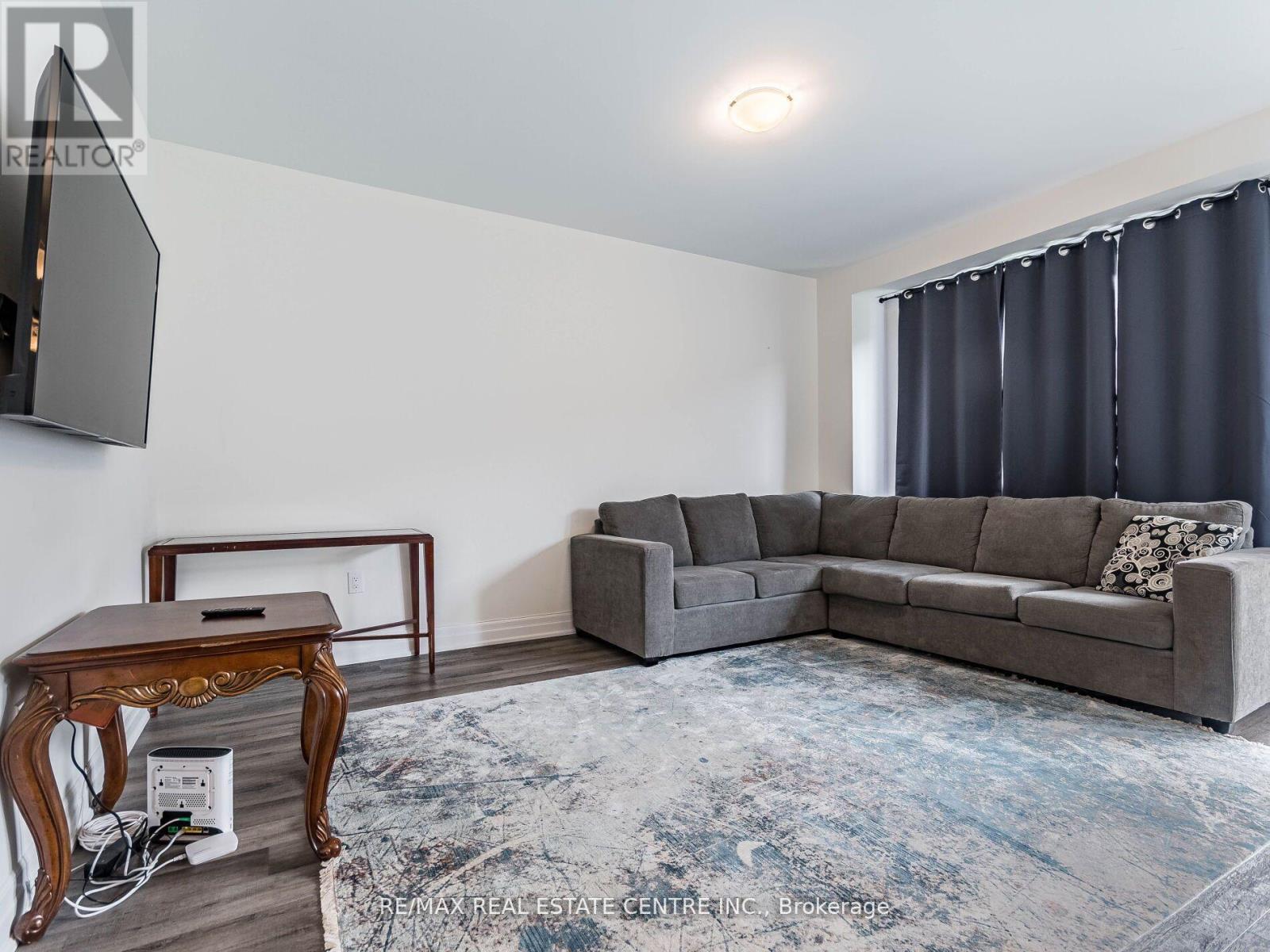 86 - 975 Whitlock Avenue, Milton, Ontario  L9E 1S9 - Photo 9 - W12368636
