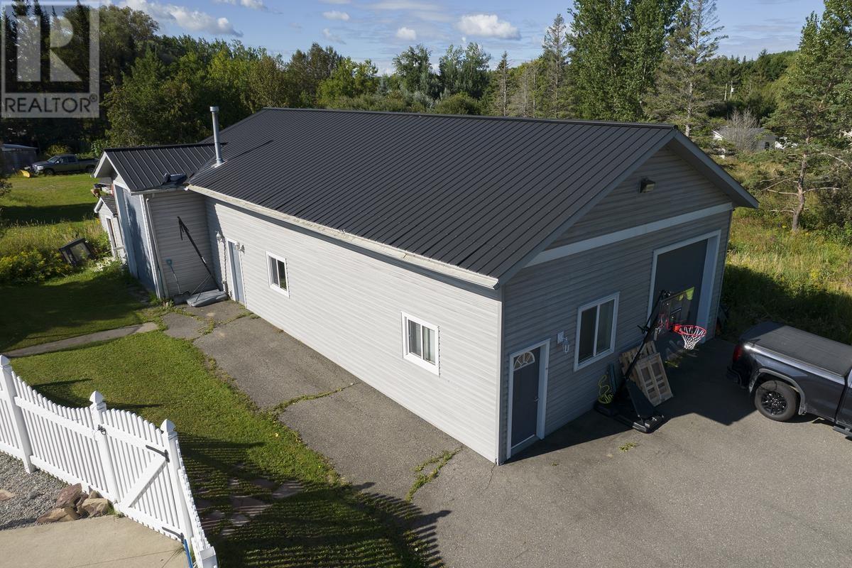 1033 Black Rd, Sault Ste. Marie, Ontario  P6A 6J8 - Photo 45 - SM252417
