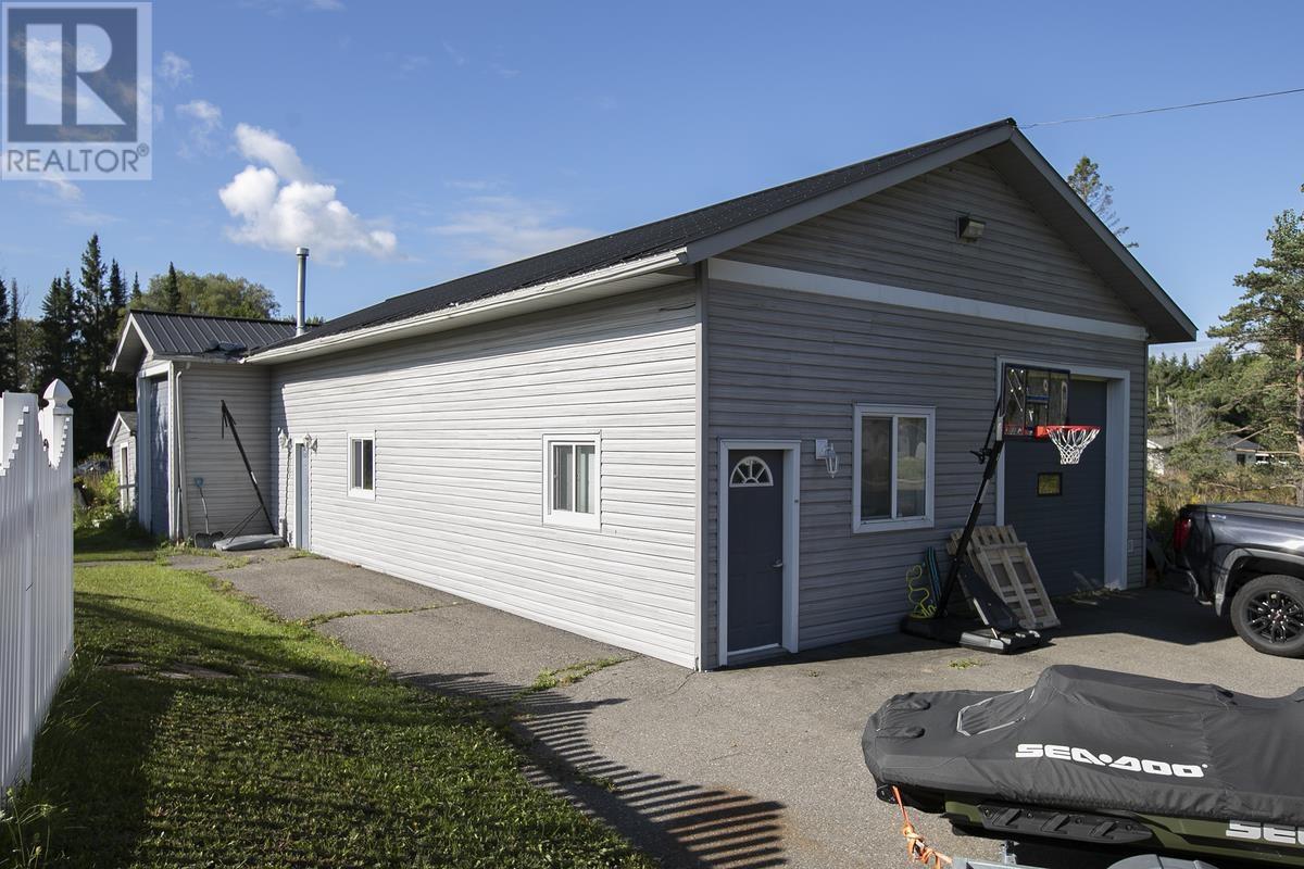 1033 Black Rd, Sault Ste. Marie, Ontario  P6A 6J8 - Photo 46 - SM252417