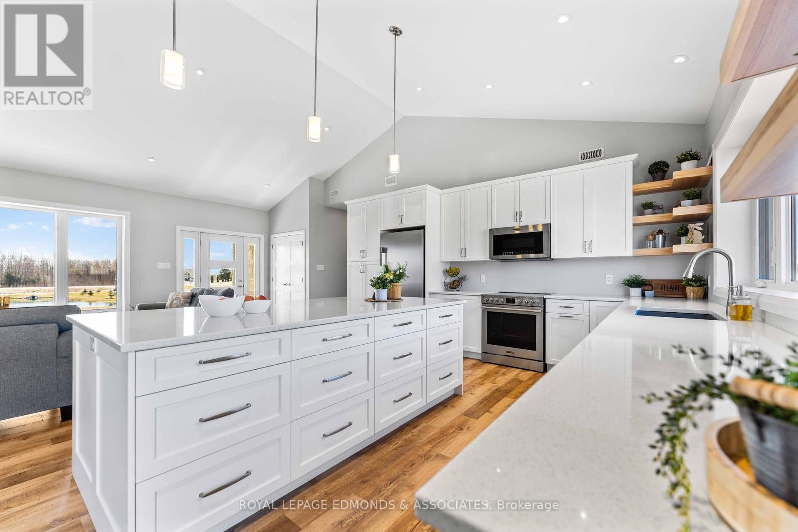 346 Foresters Falls Road, Whitewater Region, Ontario  K0J 1K0 - Photo 16 - X12368695