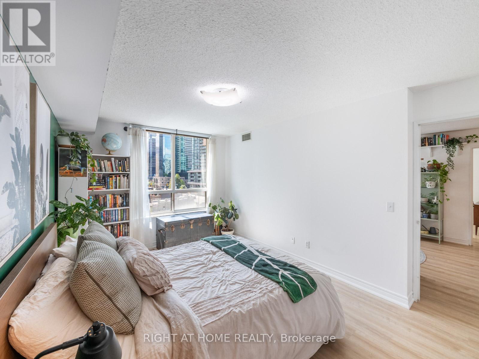 608 - 18 Parkview Avenue, Toronto, Ontario  M2N 7H7 - Photo 14 - C12368641