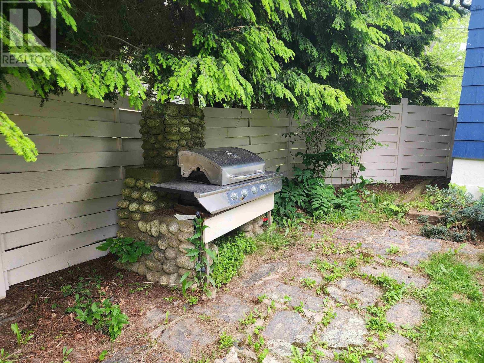 70 Victoria Road, Lunenburg, Nova Scotia  B0J 2C0 - Photo 38 - 202518020