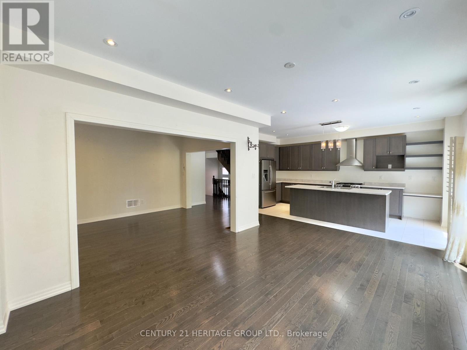 121 Vantage Loop, Newmarket, Ontario  L3X 0K8 - Photo 6 - N12361319