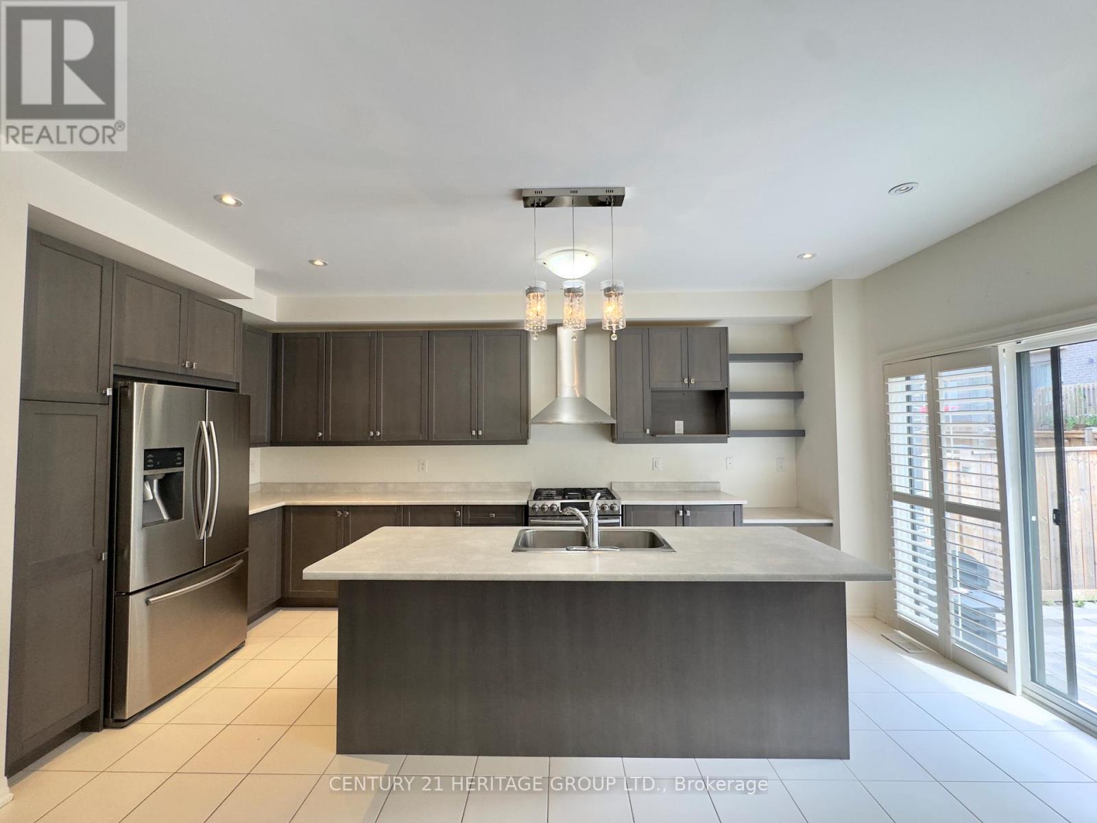 121 Vantage Loop, Newmarket, Ontario  L3X 0K8 - Photo 5 - N12361319