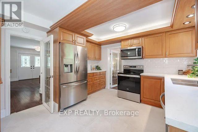 42 Hillside Drive, Brampton, Ontario  L6S 1A3 - Photo 17 - W12359949