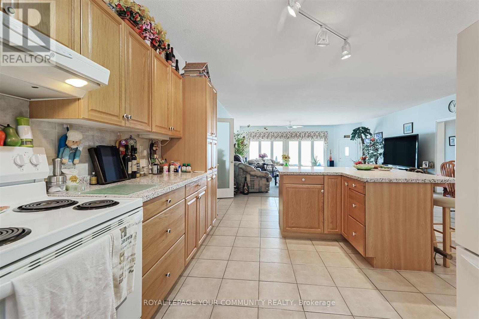 1834 Tiny Beaches Road S, Tiny, Ontario  L0L 1P1 - Photo 12 - S12368731