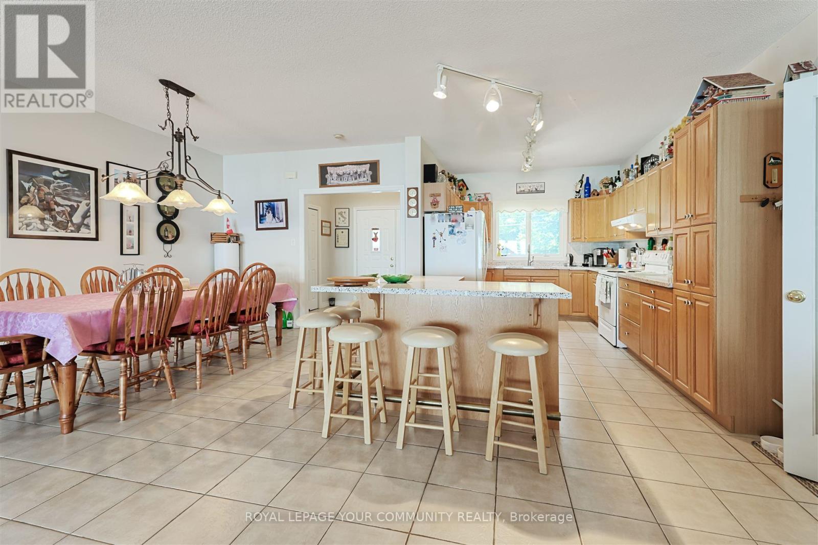 1834 Tiny Beaches Road S, Tiny, Ontario  L0L 1P1 - Photo 13 - S12368731