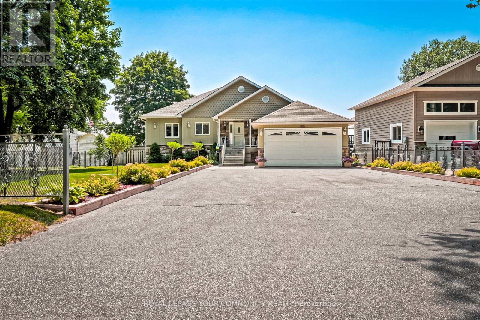 1834 Tiny Beaches Road S, Tiny, Ontario  L0L 1P1 - Photo 4 - S12368731