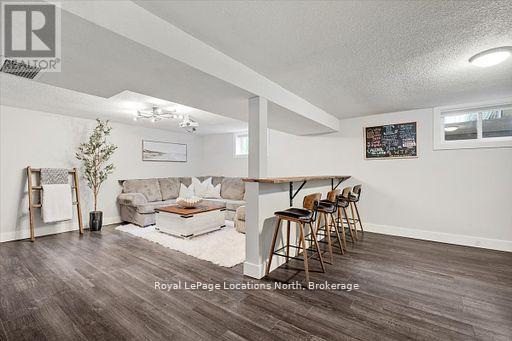 201 Beech Street, Clearview, Ontario  L0M 1S0 - Photo 21 - S12368750