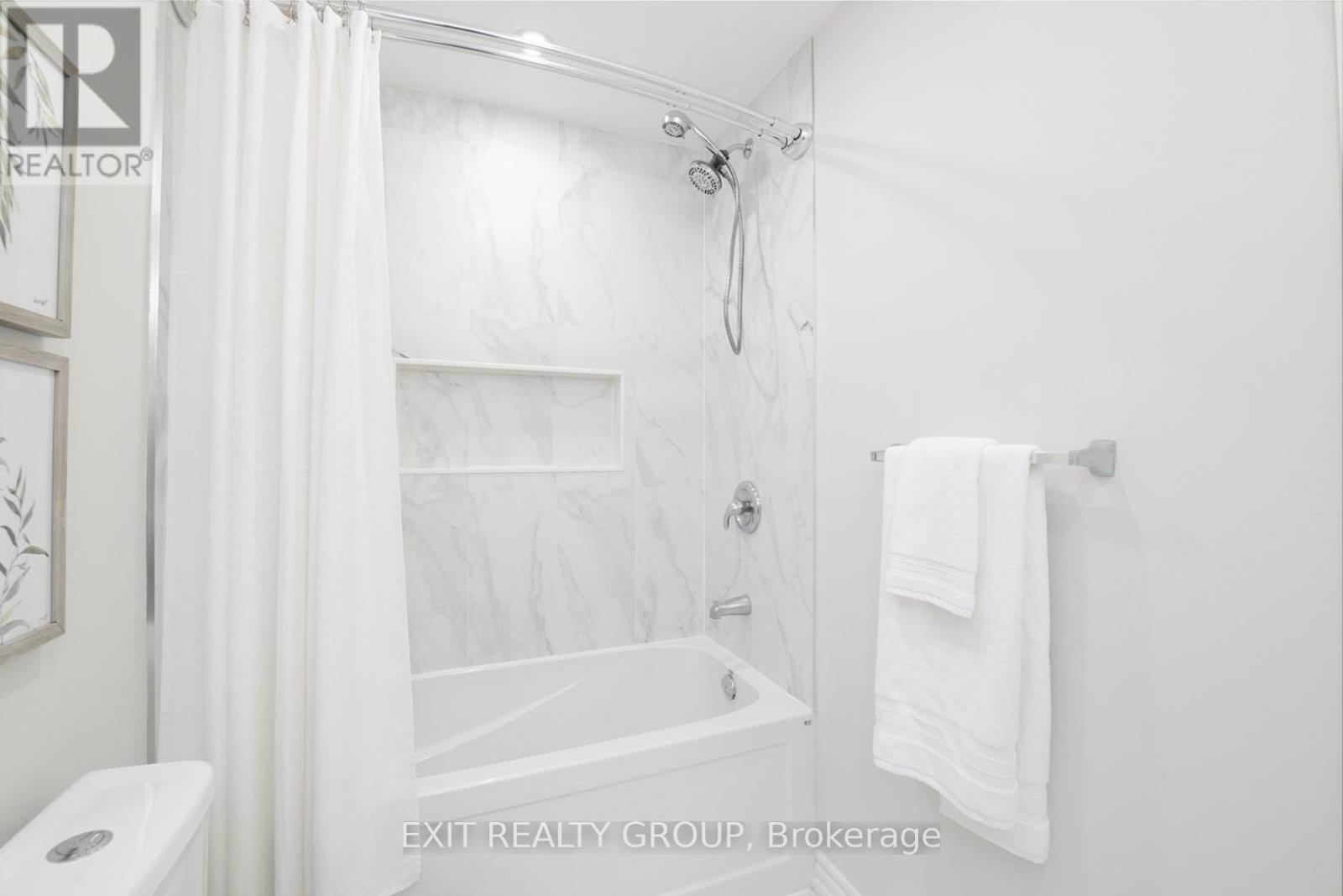 765 Hampton Court, Pickering, Ontario  L1W 3M3 - Photo 27 - E12368774