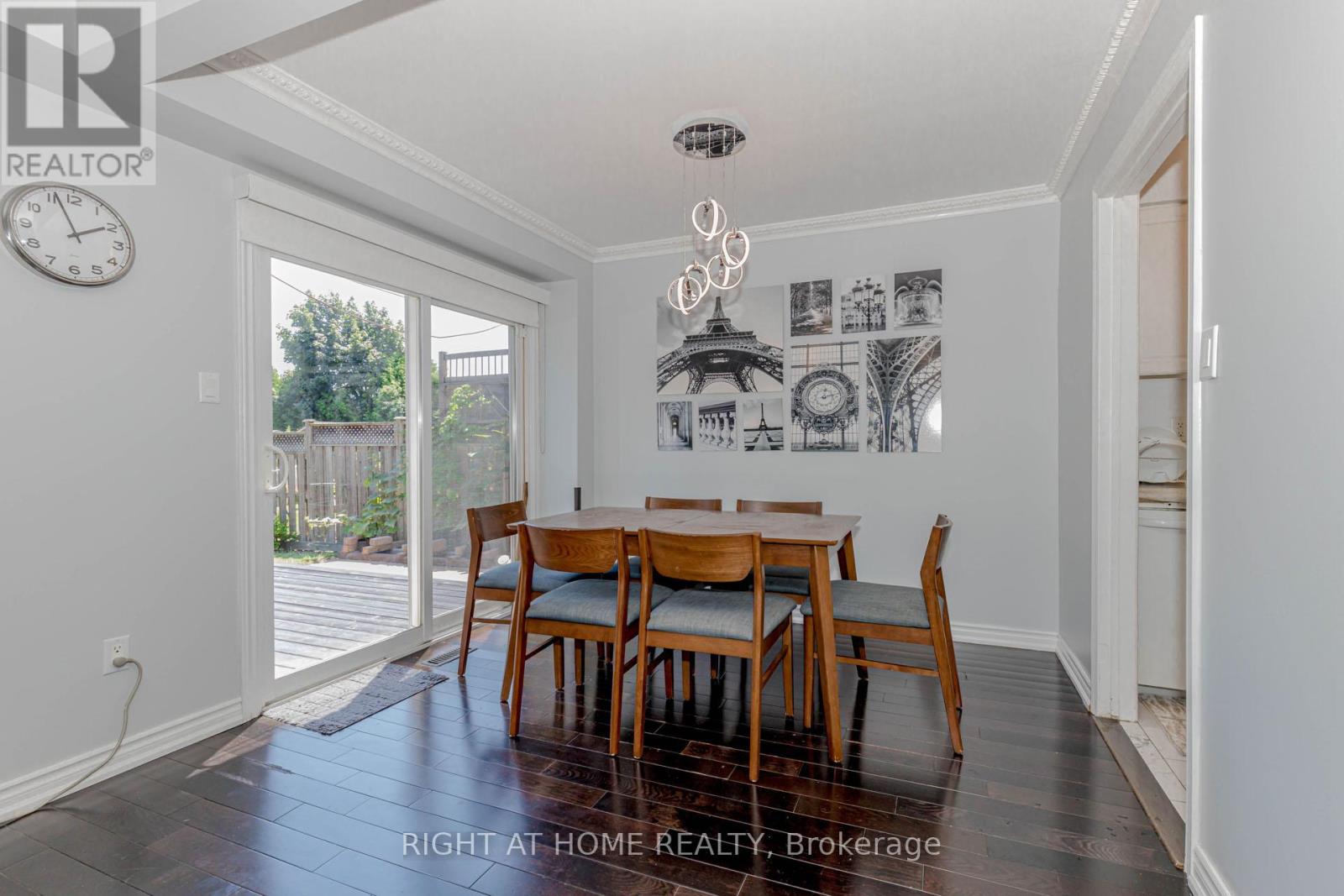 17 Garden Avenue, Brampton, Ontario  L6X 1M4 - Photo 15 - W12368707