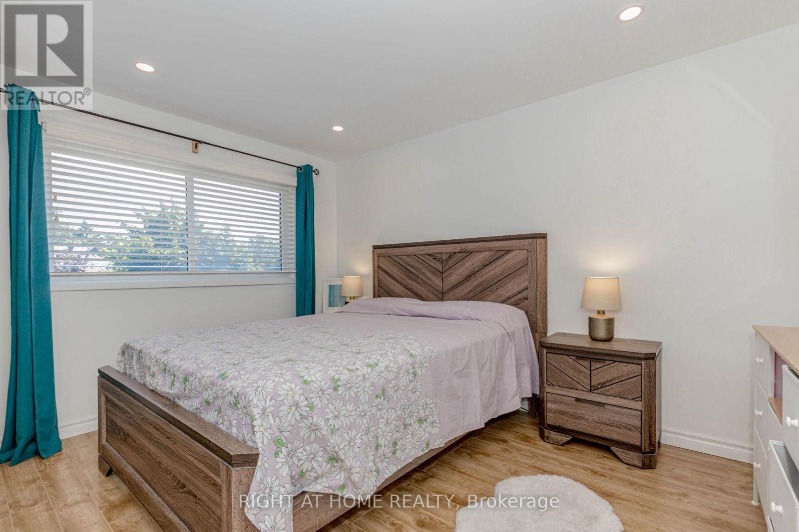 17 Garden Avenue, Brampton, Ontario  L6X 1M4 - Photo 29 - W12368707