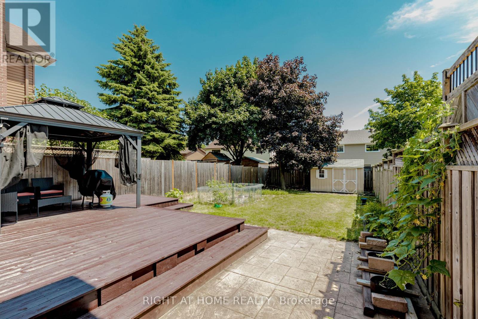 17 Garden Avenue, Brampton, Ontario  L6X 1M4 - Photo 45 - W12368707