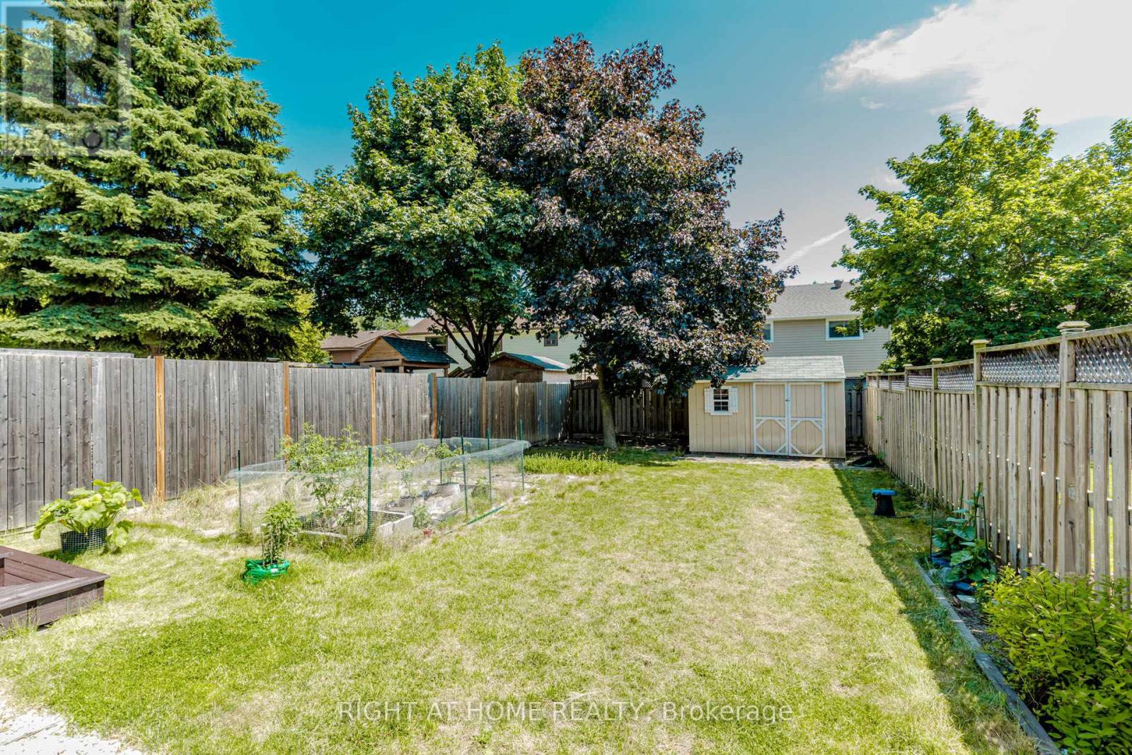17 Garden Avenue, Brampton, Ontario  L6X 1M4 - Photo 49 - W12368707