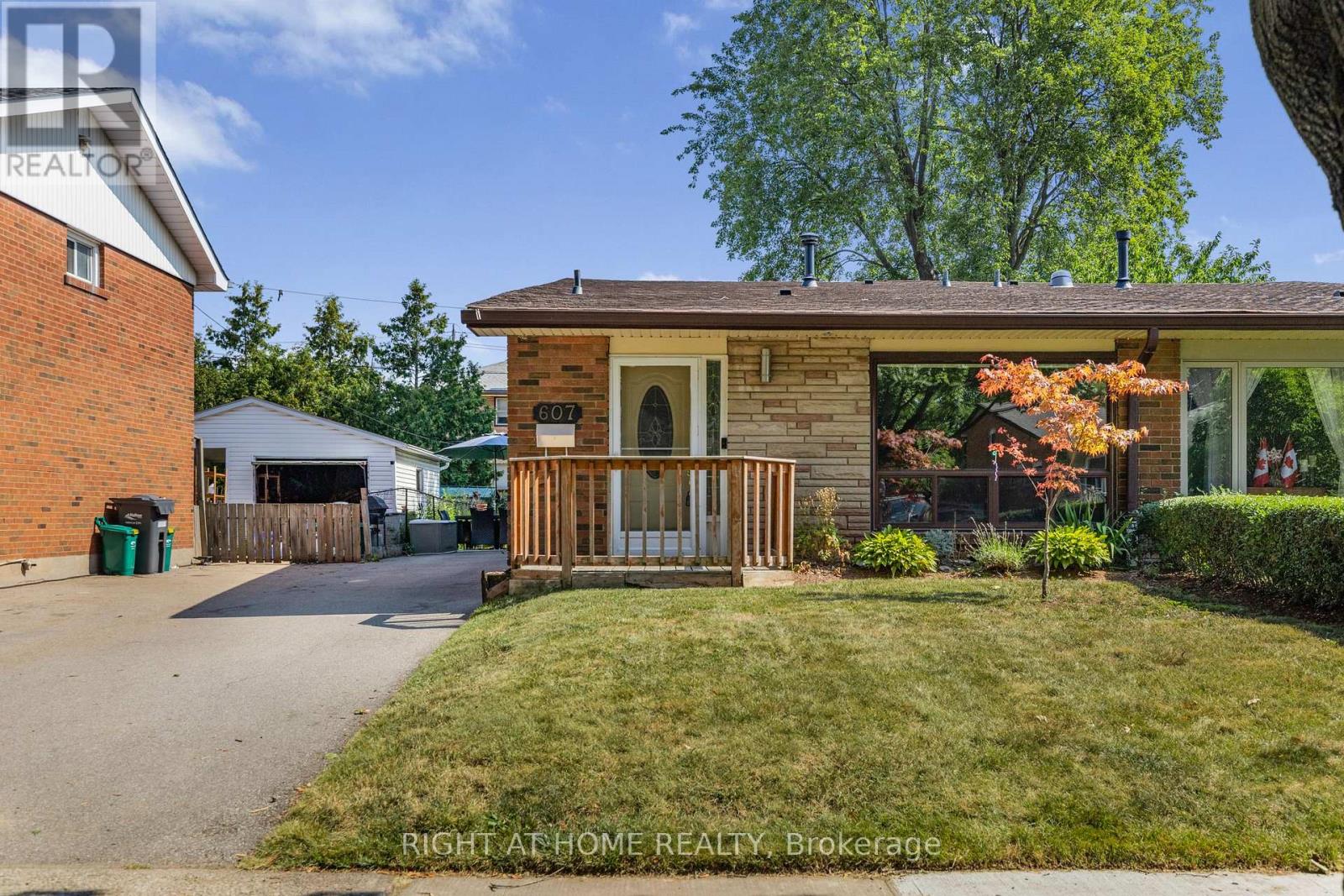 607 TURNER DRIVE, Burlington, Ontario