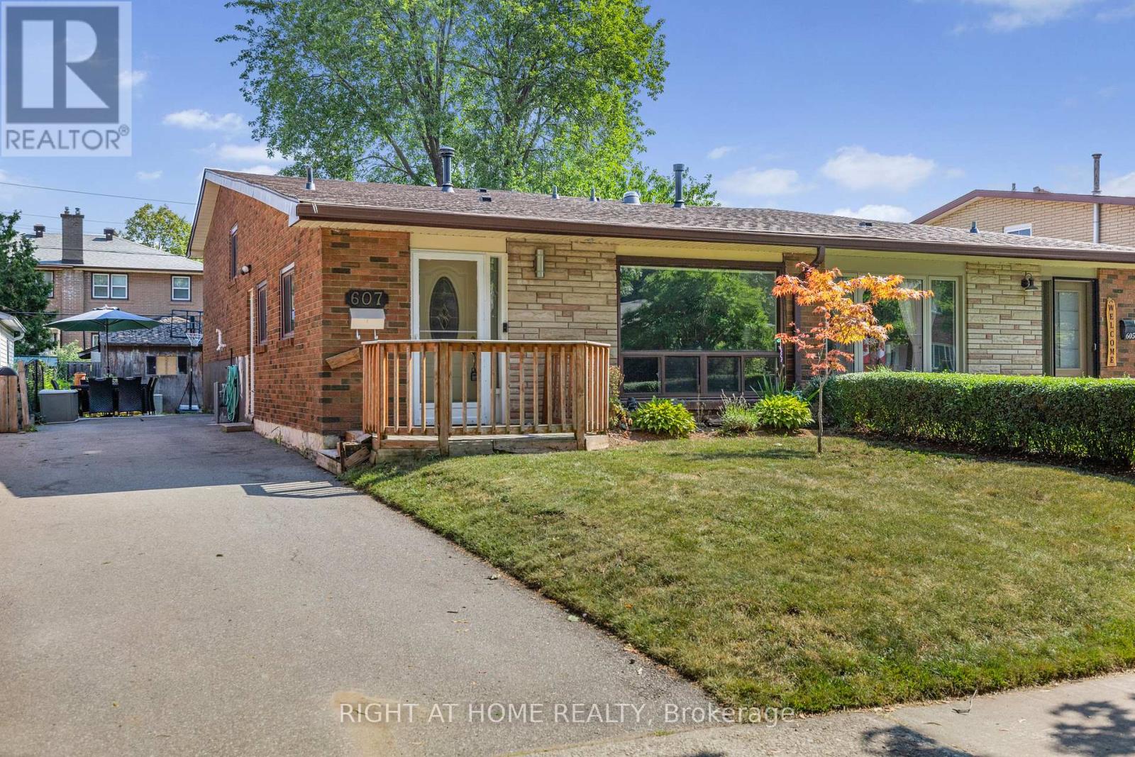 607 Turner Drive, Burlington, Ontario  L7L 2W8 - Photo 37 - W12368734