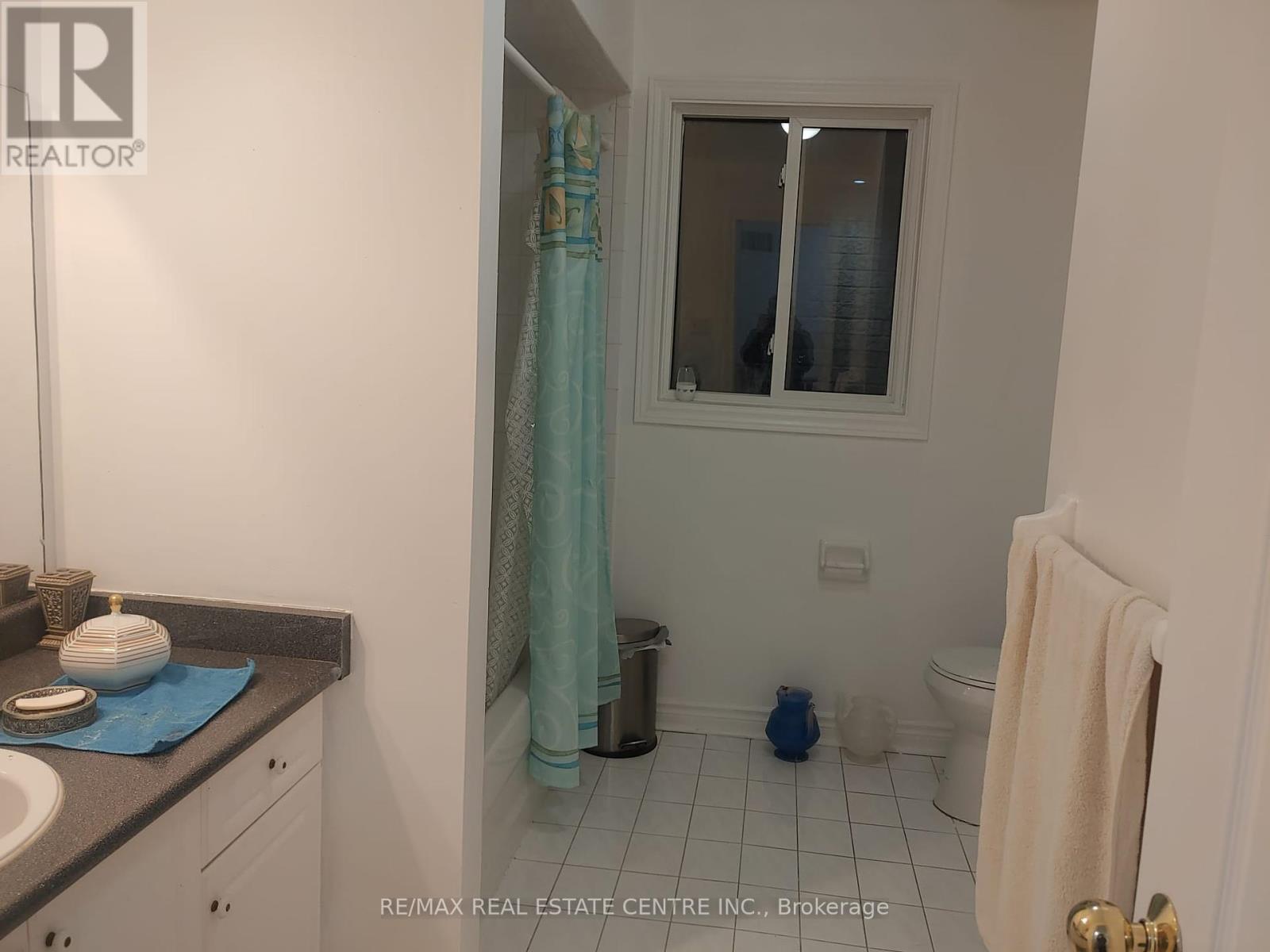 21 Sprucelands Avenue, Brampton, Ontario  L6R 1M5 - Photo 17 - W12350330