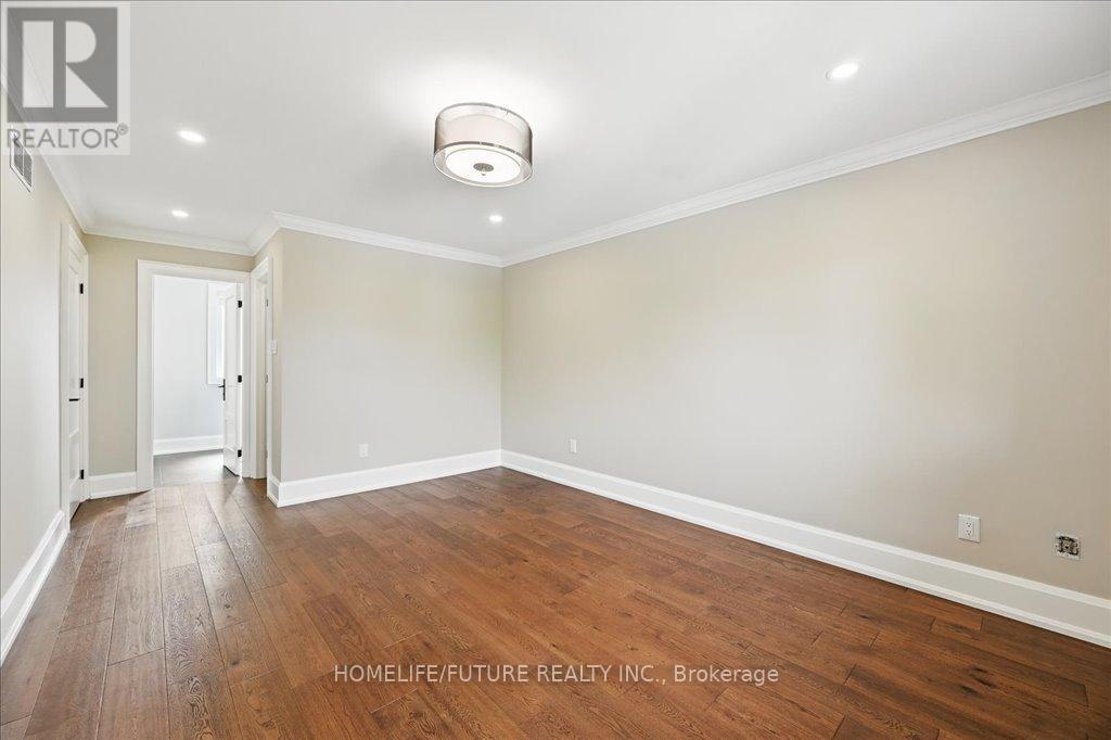 7 Grandview Avenue, Hamilton, Ontario  L8E 5A5 - Photo 31 - X12368732