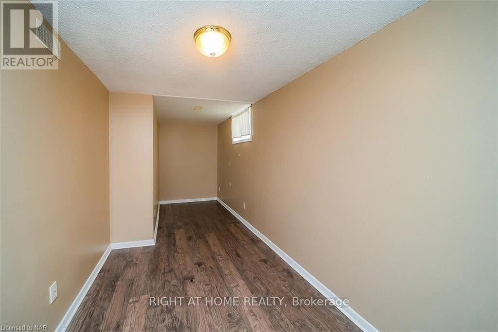 Bsmt - 3 Herrick Avenue, St. Catharines, Ontario  L2P 2S7 - Photo 10 - X12368739