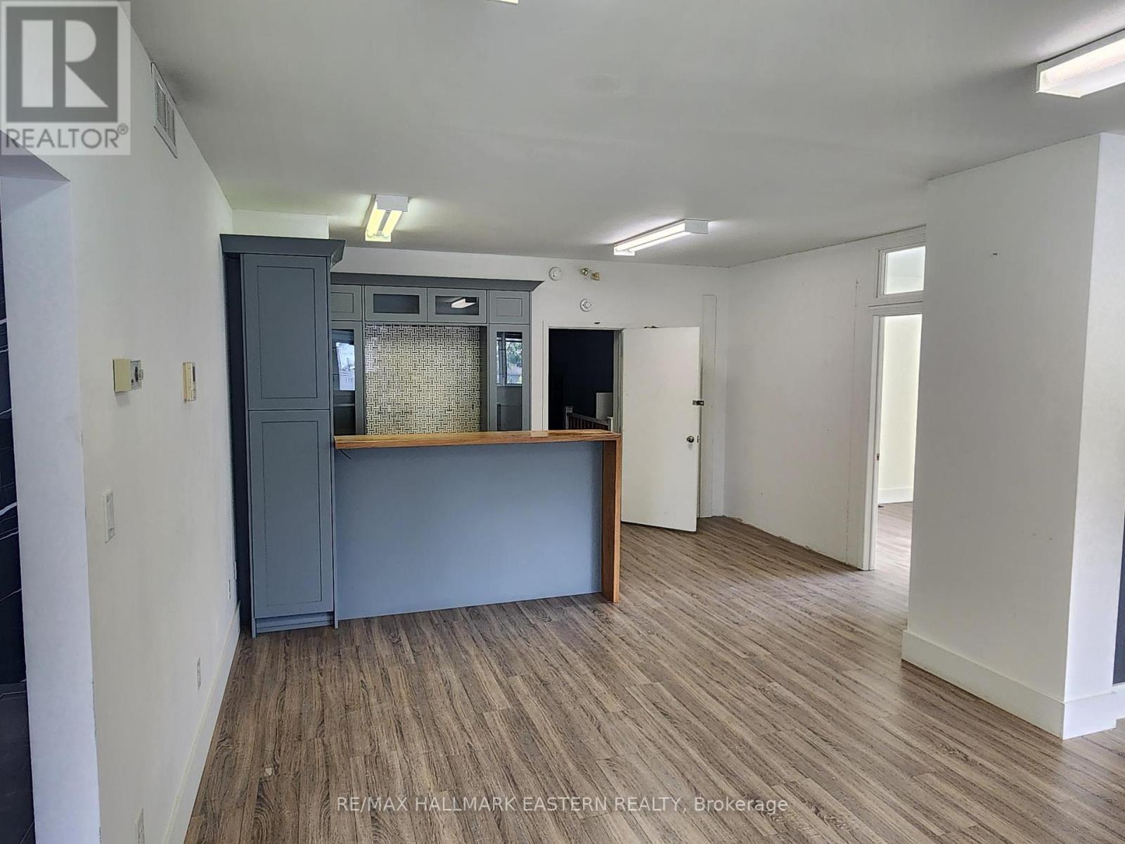 71 Princess Street, Peterborough, Ontario K9J 2A8 - Photo 9 - X12355006