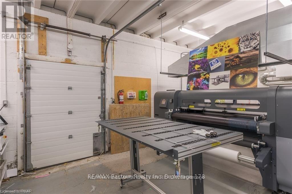 71 Princess Street, Peterborough, Ontario K9J 2A8 - Photo 14 - X12355006