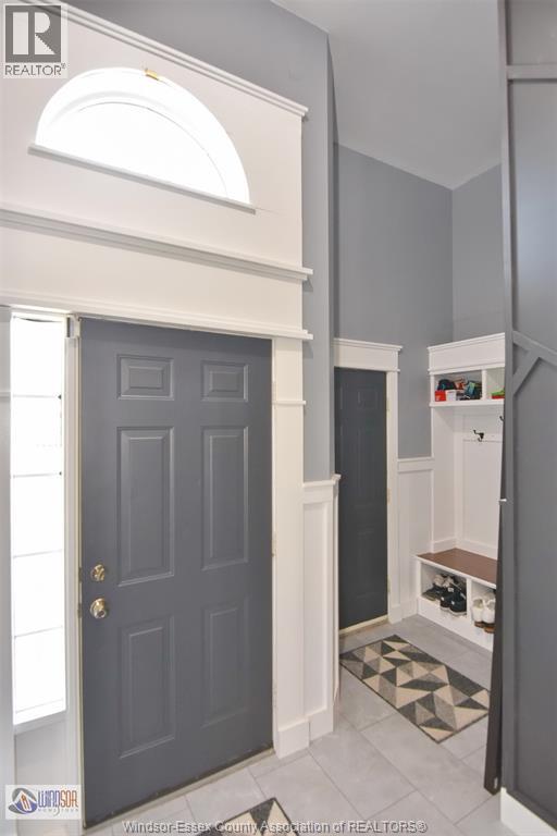Property at 243 GAMMON CRESCENT image 4