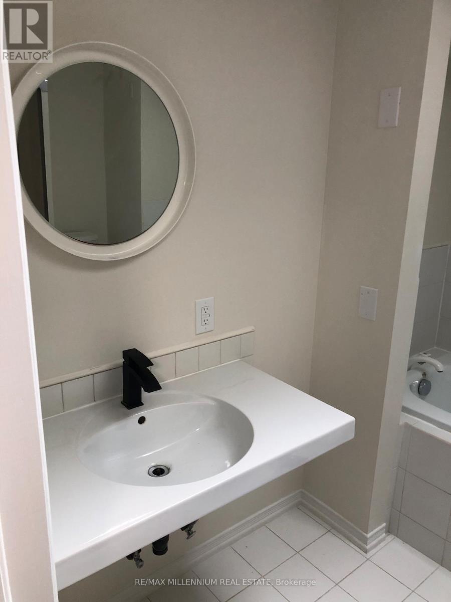 4146 Wheelwright Crescent, Mississauga, Ontario  L5L 2X6 - Photo 22 - W12367504