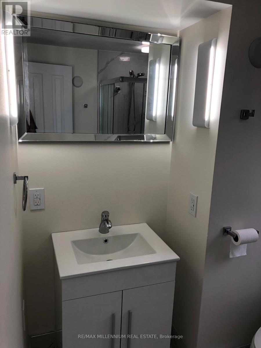 4146 Wheelwright Crescent, Mississauga, Ontario  L5L 2X6 - Photo 33 - W12367504
