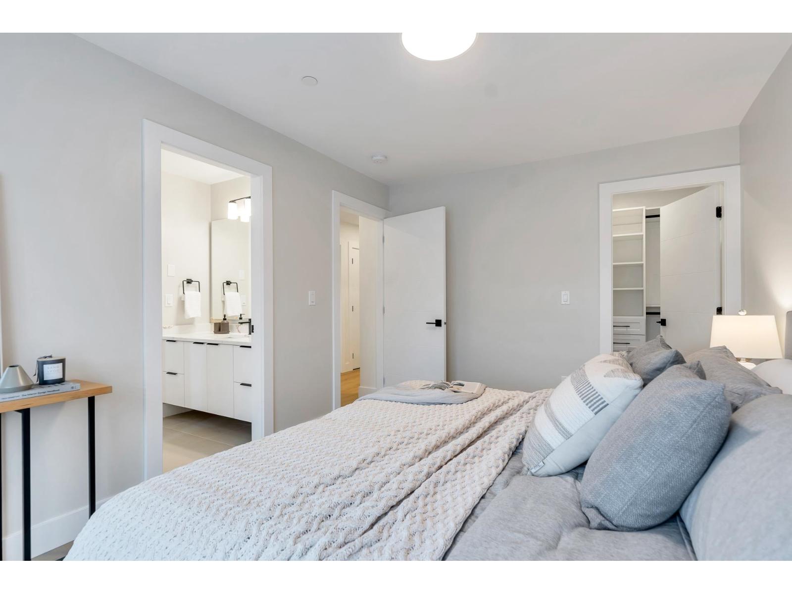 15570 Oxenham Avenue, White Rock, British Columbia  V4B 2J3 - Photo 32 - R3040405