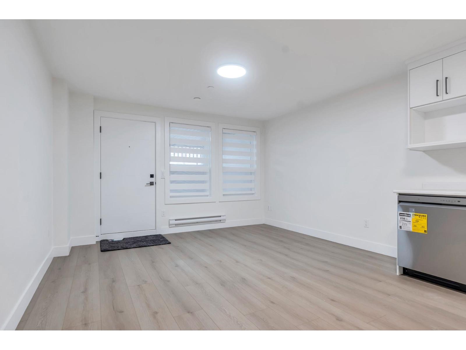 15570 Oxenham Avenue, White Rock, British Columbia  V4B 2J3 - Photo 37 - R3040405